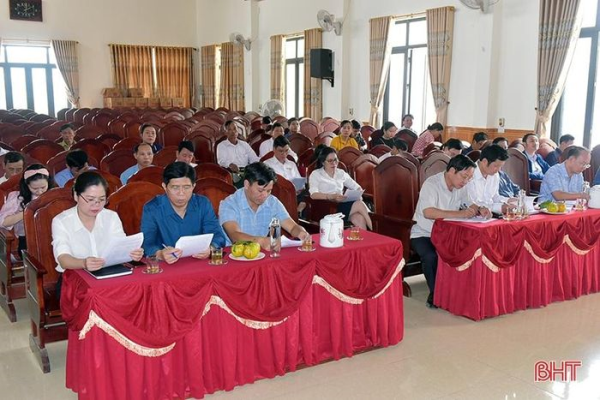 Hỗ trợ xã Hương Thủy nâng chất các tiêu chí NTM