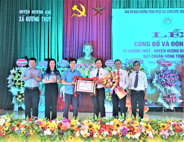 Xã Hương Thủy tổ chức thành công Lễ Công bố và đón nhận quyết định công nhận xã đạt chuẩn NTM